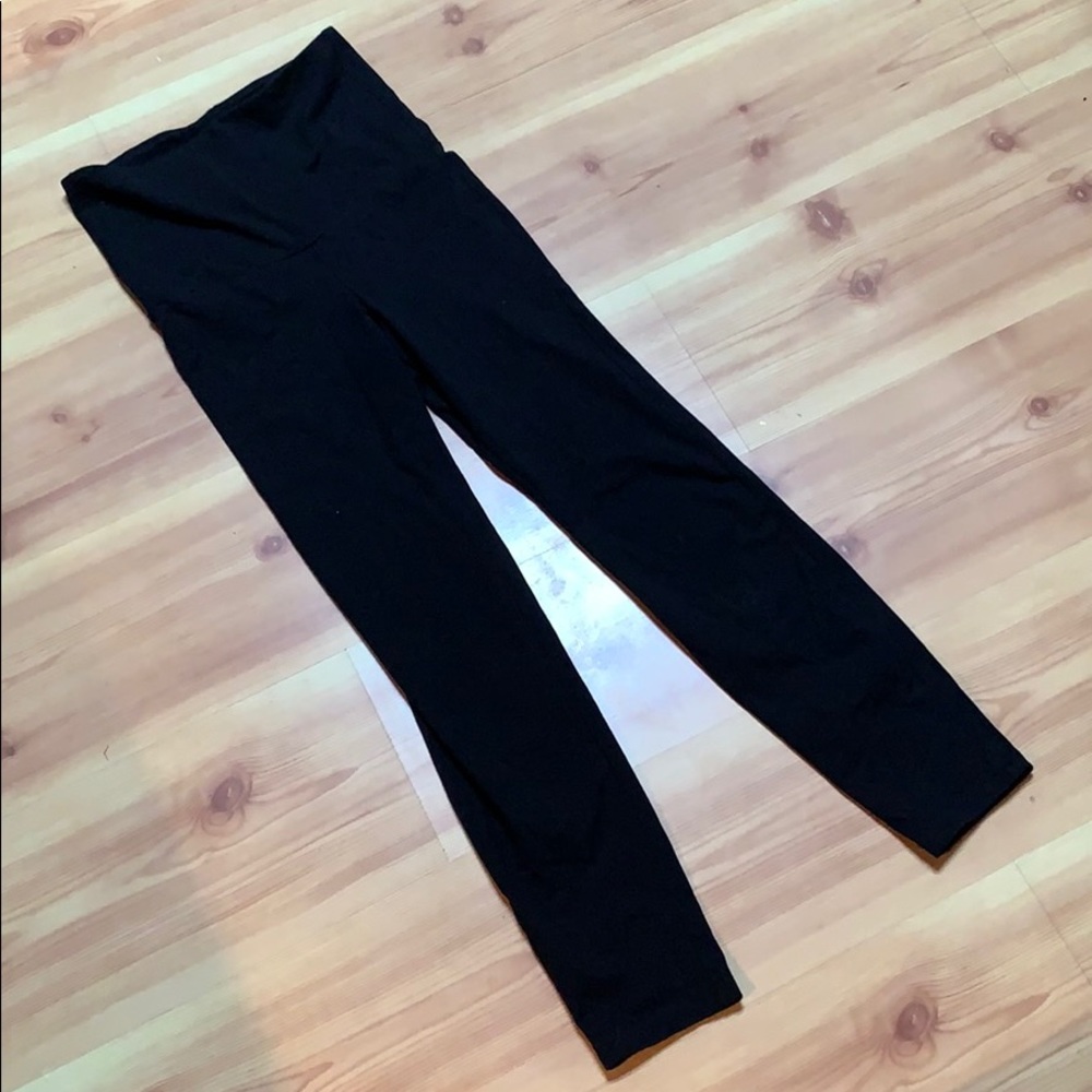 Black leggings